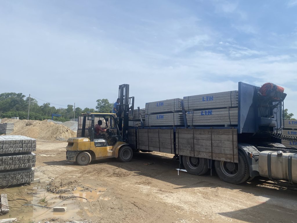 LTH Prestressed Concrete Pole | Tiang Pagar on cargo truck