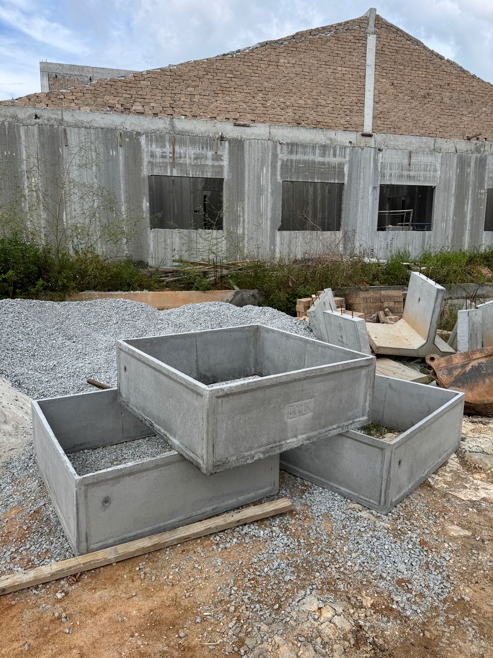 LTH Footing Box being delivered to project site