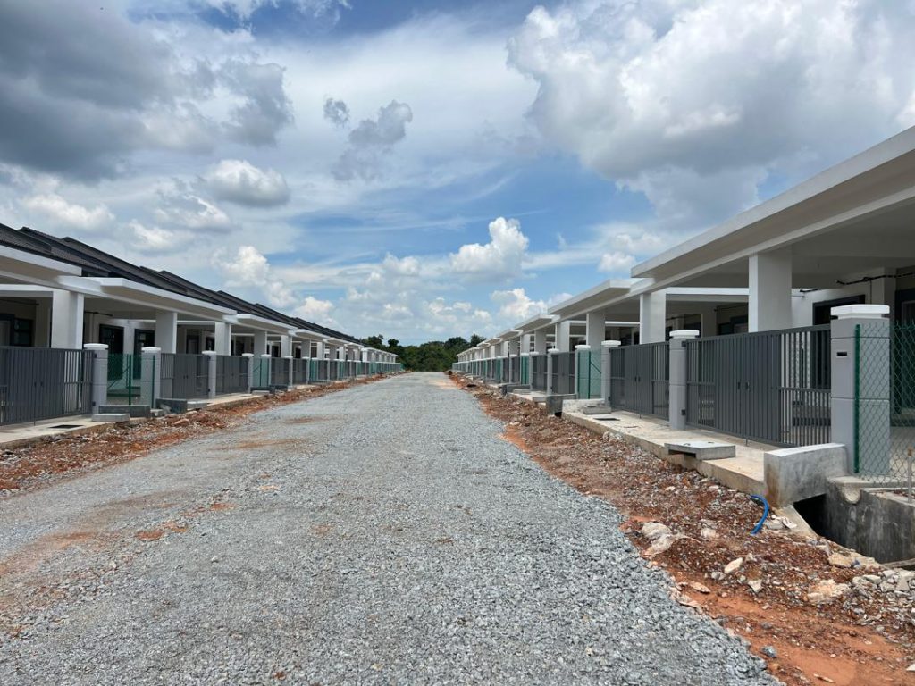 LTH Concrete Dustbin Tray in residential area