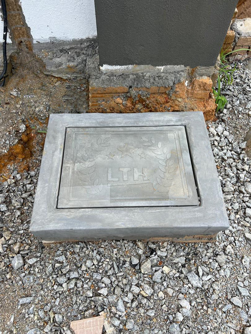 LTH Manhole Box 4