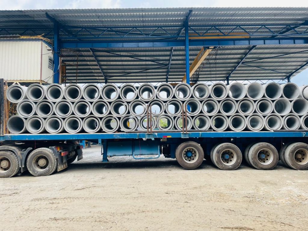 Tons of LTH Pipe Culvert on a lorry